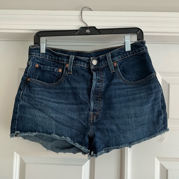 Levi’s 501 Distressed‎ Cut Off Shorts Size 31 - Picture 1 of 8